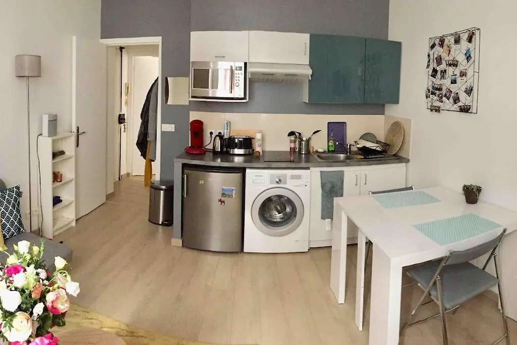 Cozy Flat, 5 Mins From Metro, 1 Bedroom