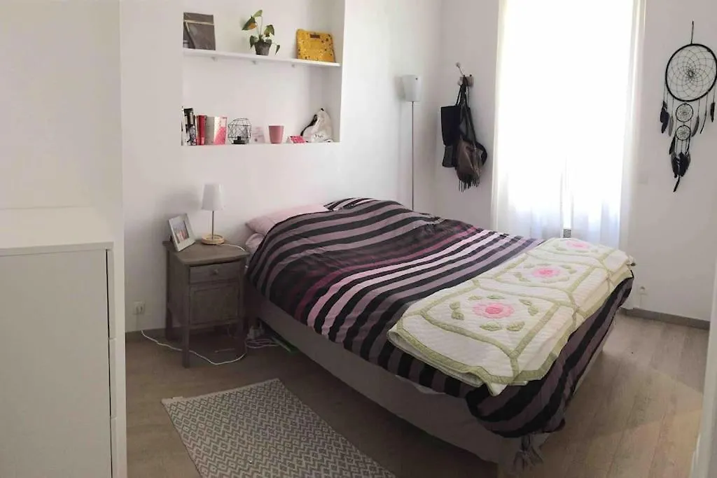 Cozy Flat, 5 Mins From Metro, 1 Bedroom Paris